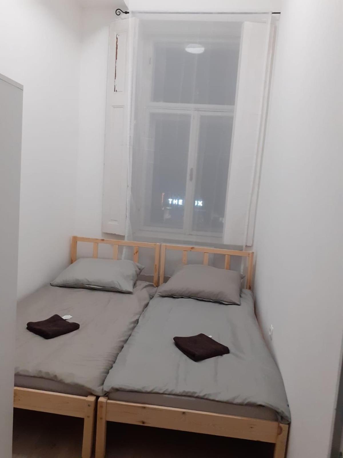 Fantomas*** City Center Apartments No2 3Bedroom + Living Room Szombathely Exterior photo